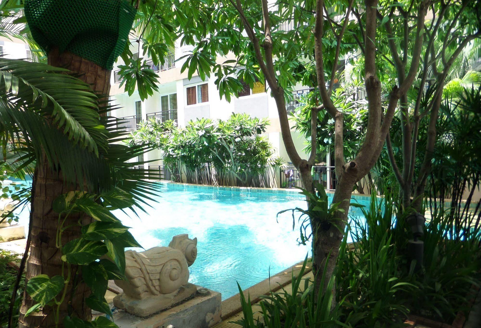 Park Lane Resort By West Joint Venture Jomtien Beach Exteriör bild