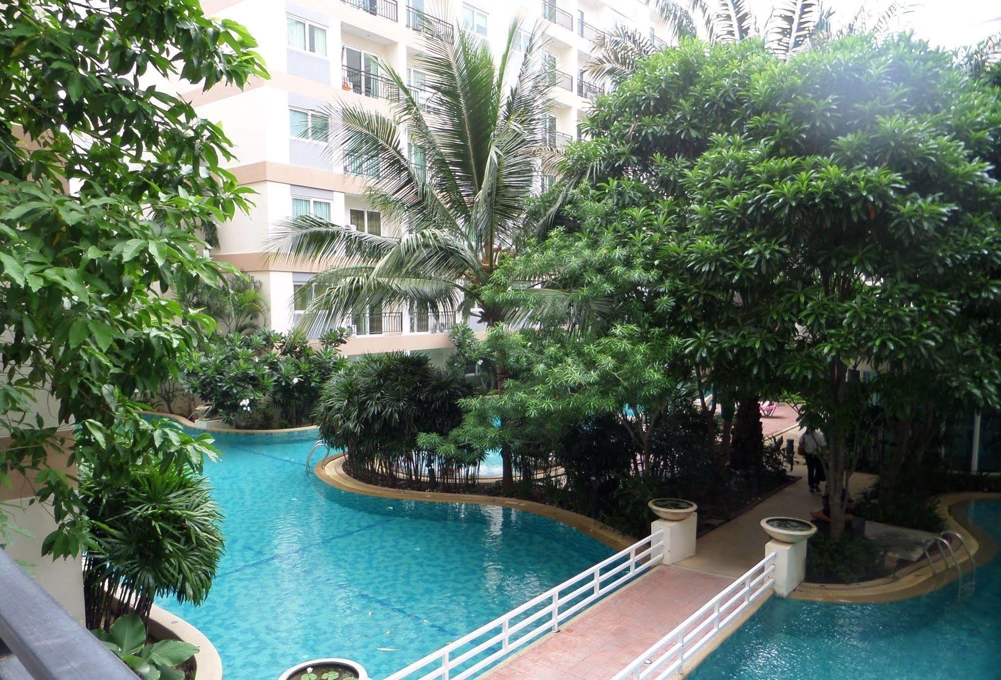 Park Lane Resort By West Joint Venture Jomtien Beach Exteriör bild